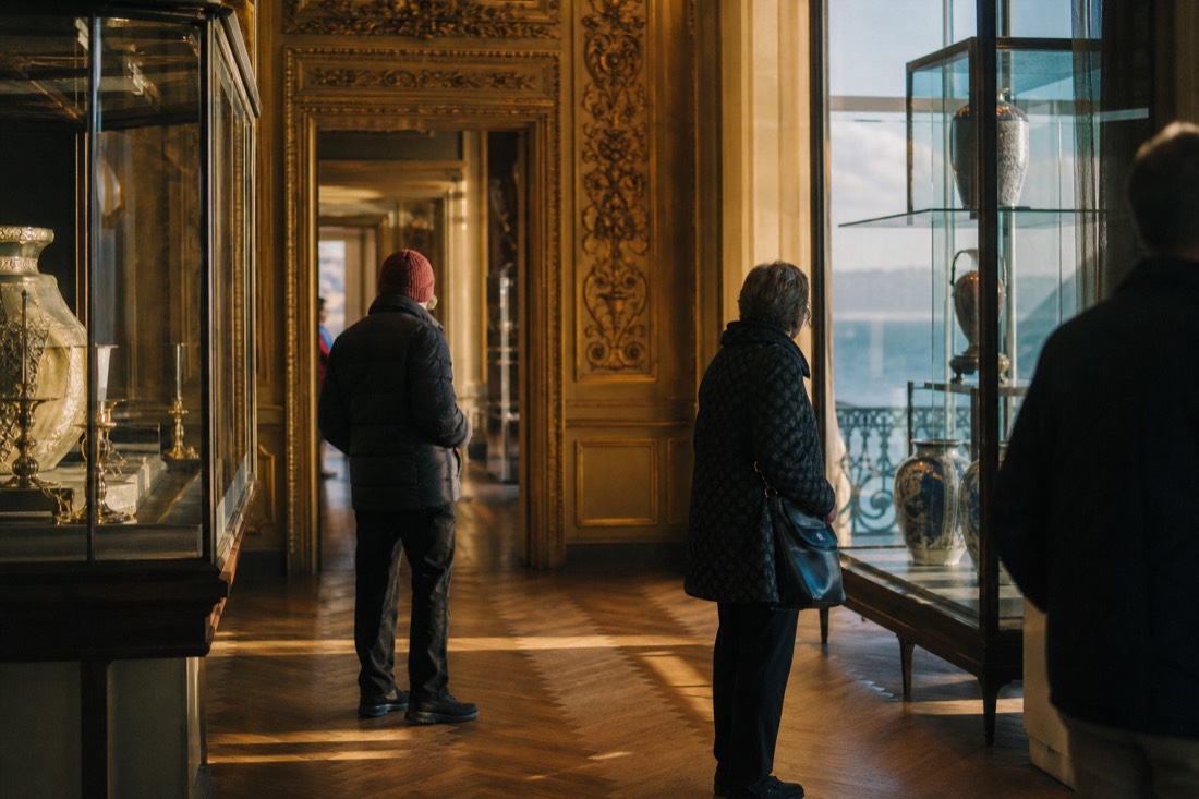 What is inside Brighton Museum? in Brighton